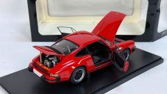 AUTOART - PORSCHE - 911 CARRERA 1988