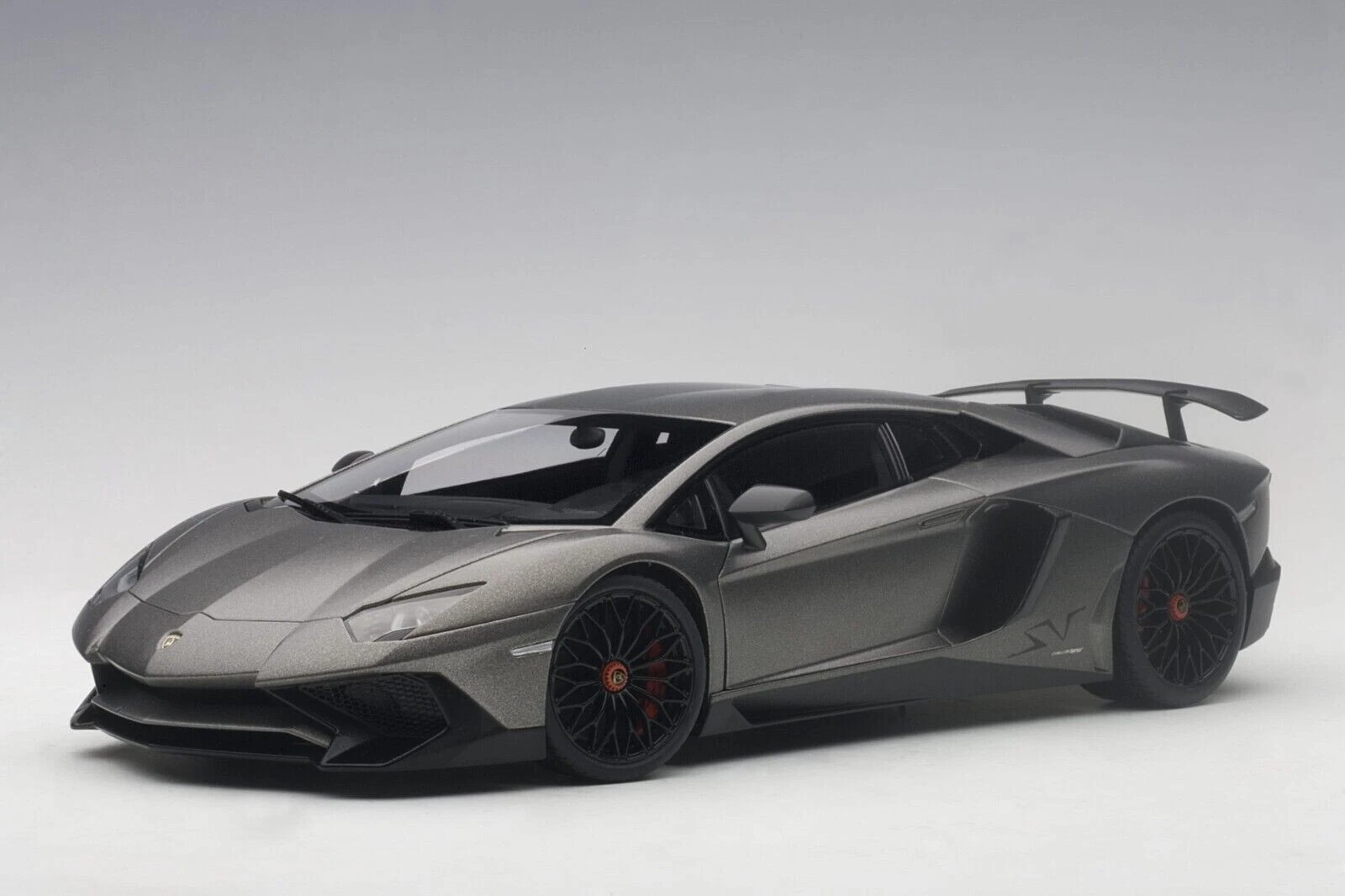 1/18 AUTOart Lamborghini Aventador LP750-4 SV Grigio Titans/Matt Grey - 74554
