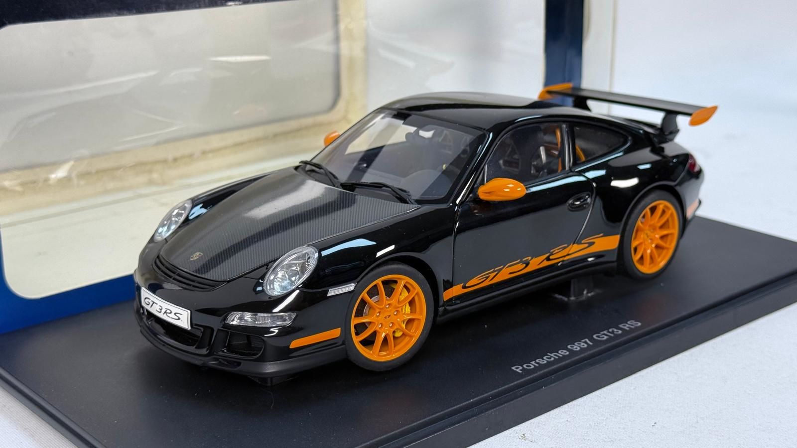 AUTOART - PORSCHE - 911 997 GT3RS 2006