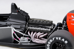 1/18 McLaren Honda MP4/6 1991 #1 (with McLaren logo) - 89140