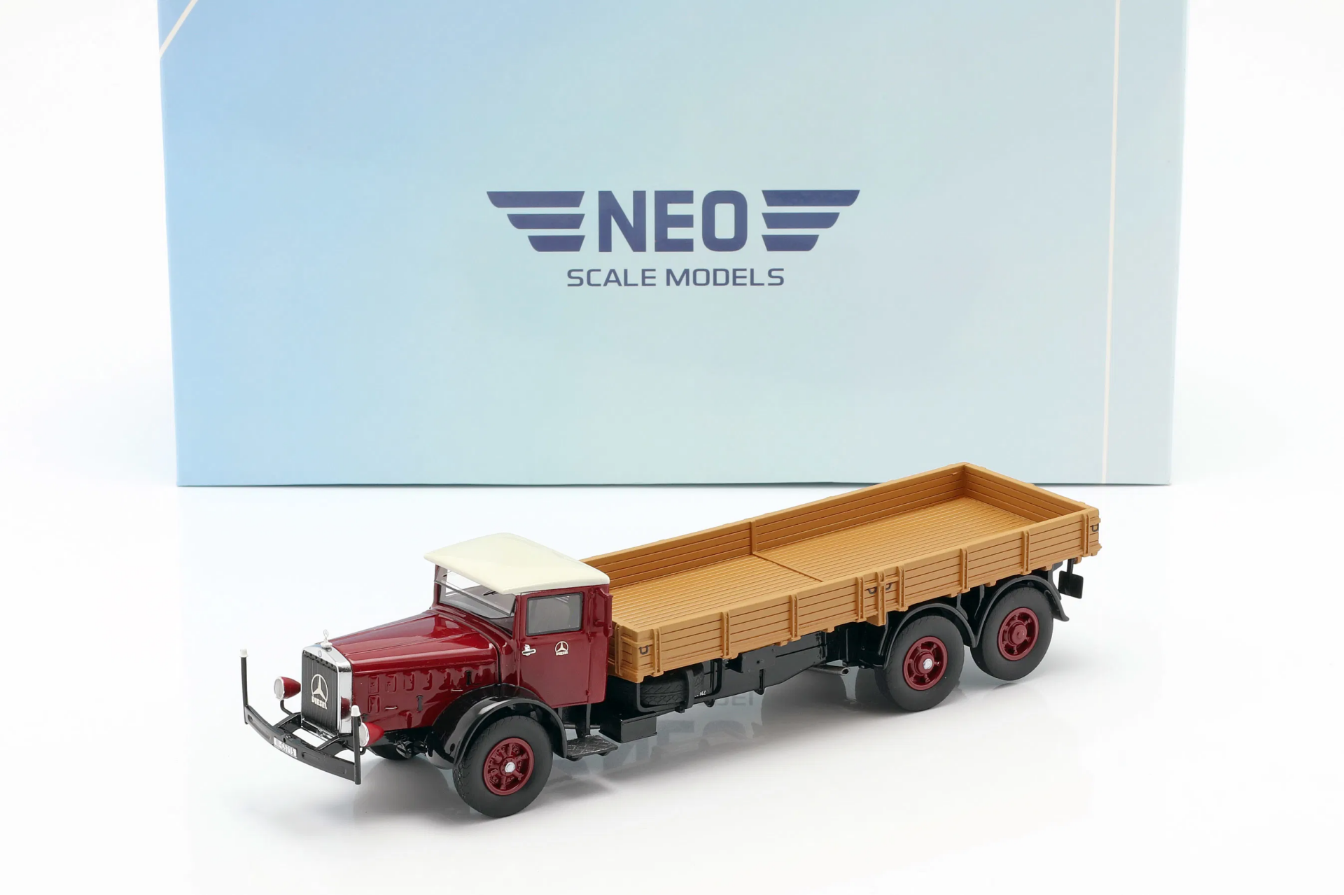 1/43 NEO SCALE MODELS - MERCEDES BENZ - L10000 TRUCK 3-ASSI CASSONATO 1937