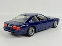 1/18 REVELL BMW 850i