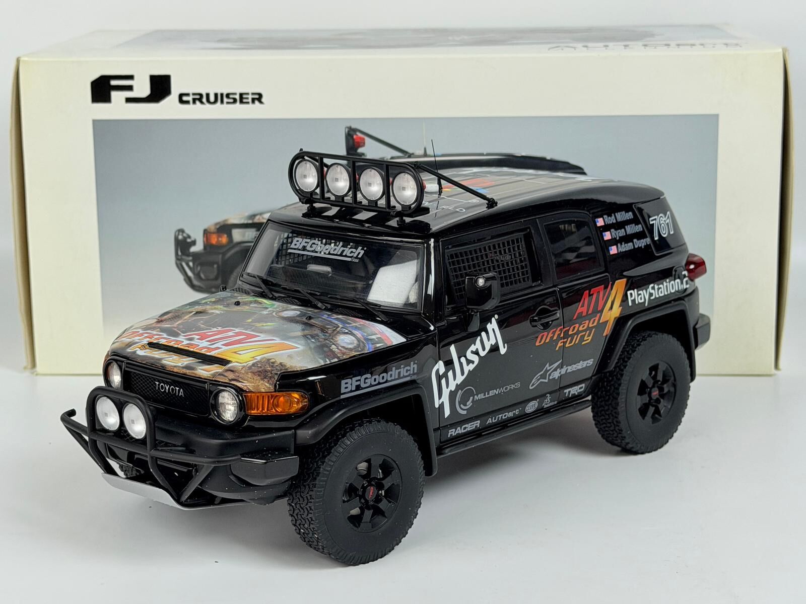 1/18 AUTOart BAJA FJ CRUISER 2007 - 80716