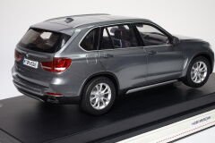 1/18 PARAGON - BMW X5 F15