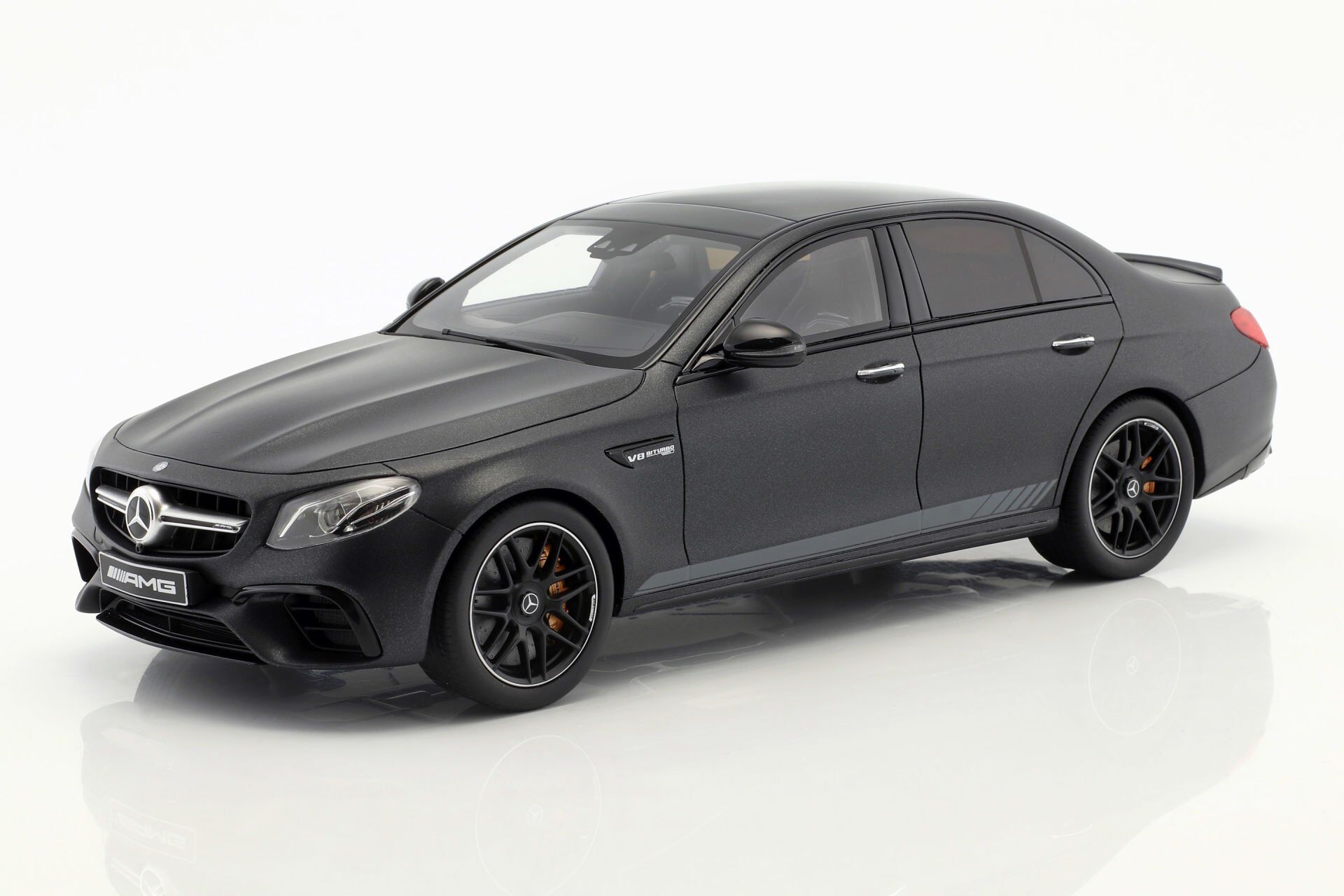 GT-SPIRIT - MERCEDES BENZ - E-CLASS E 63 S AMG V8 4MATIC EDITION 1 (W213) 2016