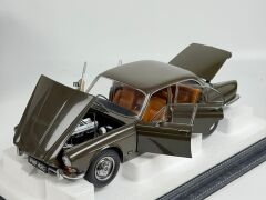 1/18 PARAGON Jaguar XJ6 4.2L Sable Brown - 2011004