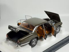 1/18 PARAGON Jaguar XJ6 4.2L Sable Brown - 2011004