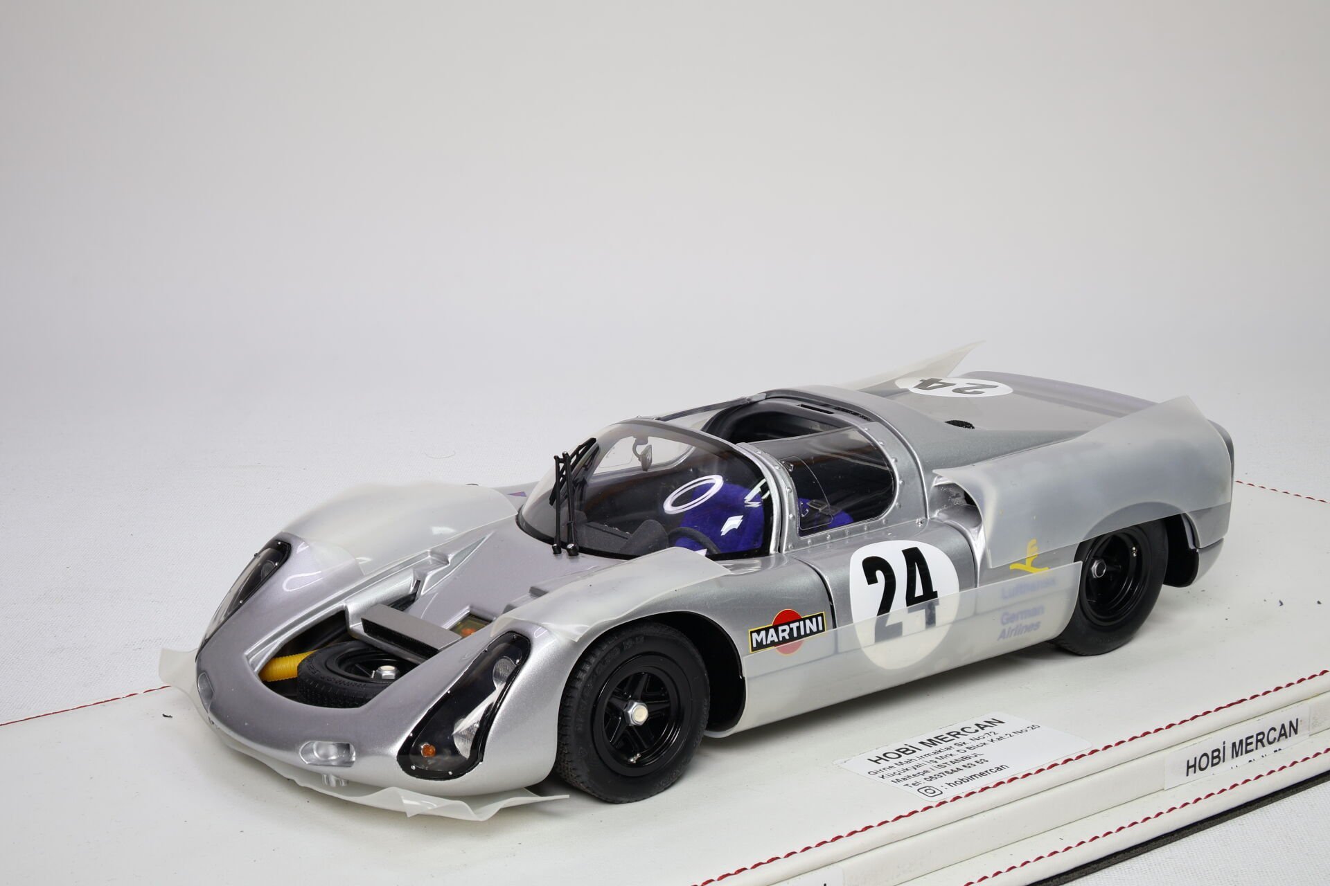 1/18 EXOTO - PORSCHE - 910 TEAM MARTINI RACING N 24 1000km NURBURGRING 1968 R.HUHN - D.DECHENT