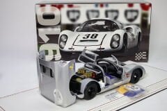 1/18 EXOTO - PORSCHE - 910 TEAM MARTINI RACING N 24 1000km NURBURGRING 1968 R.HUHN - D.DECHENT