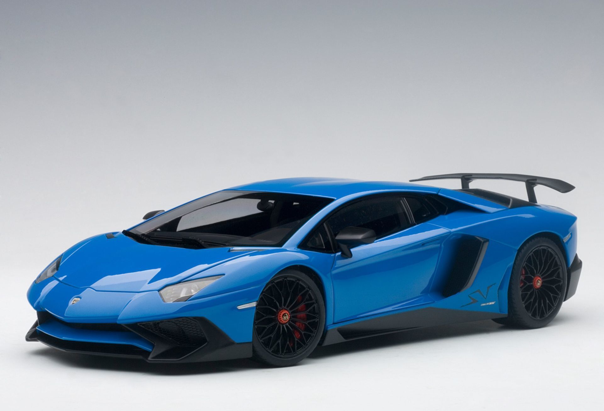 AUTOART - LAMBORGHINI - AVENTADOR LP750-4SV SUPERVELOCE 2015