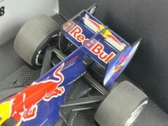1/18 MINICHAMPS F1 Red Bull Racing Renault RB6 M Webber - 110100006