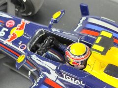 1/18 MINICHAMPS F1 Red Bull Racing Renault RB6 M Webber - 110100006
