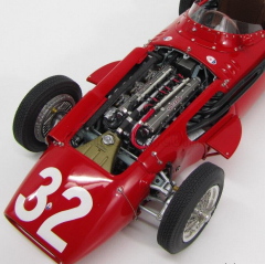 1/18 CMC - MASERATI - F1 250F N 32 WINNER GP MONACO MONTECARLO J.M.FANGIO 1957 WORLD CHAMPION