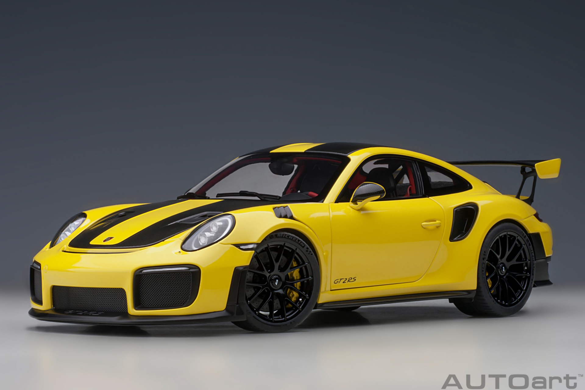 1/18 AUTOart Porsche 911 (991.2) GT2 RS Weissach Package (Racing Yellow)