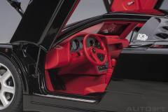 1/18 AUTOart Bugatti EB110 SS (Nero Vernice) - 70919