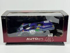 1/18 AUTOart Porsche 917K #35 Martini Hippie 1970 Watkins Glen - 80036