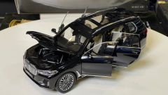 KYOSHO - BMW - X7 (G07) 2019