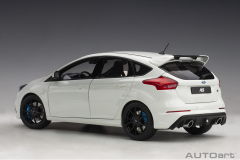 1/18 AUTOart Ford Focus RS 2016 (Frozen White)
