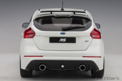 1/18 AUTOart Ford Focus RS 2016 (Frozen White)