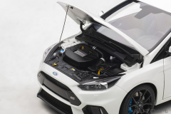 1/18 AUTOart Ford Focus RS 2016 (Frozen White)