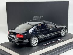 HATALI - 1/18 Motorhelix Audi A8L W12 2008