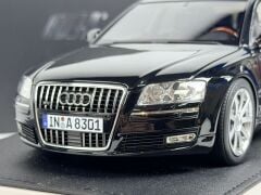 HATALI - 1/18 Motorhelix Audi A8L W12 2008