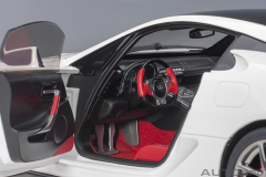 1/18 AUTOart Lexus LFA (Whitest White/Carbon) - 78851