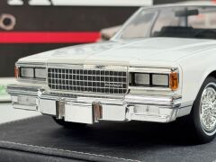 HATALI - 1/18 GREENLIGHT Chevrolet Caprice Classic - 19109
