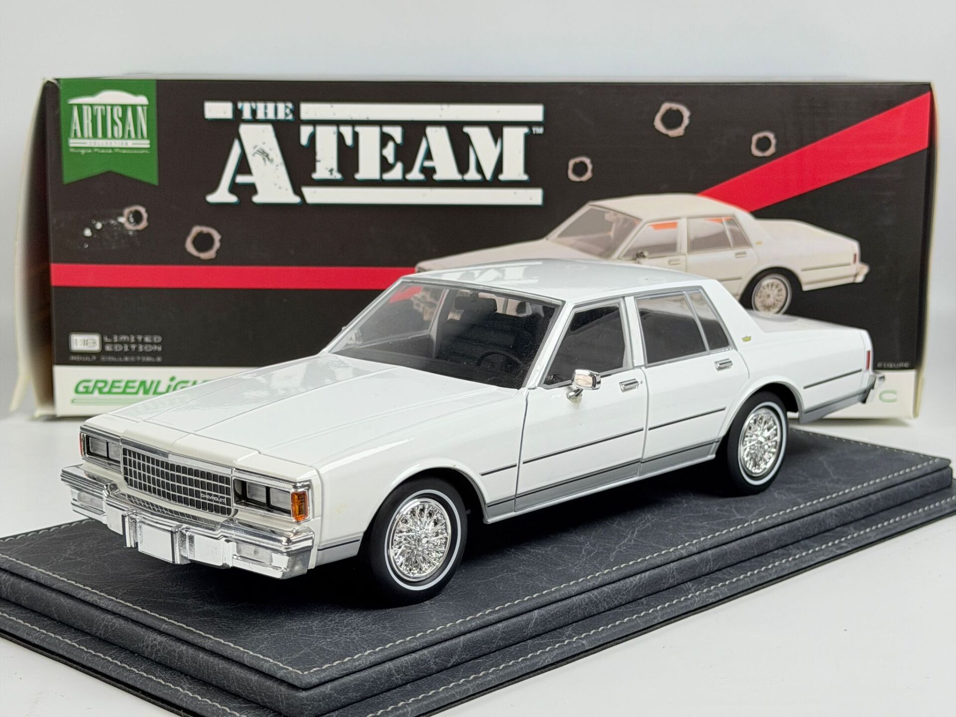 HATALI - 1/18 GREENLIGHT Chevrolet Caprice Classic - 19109